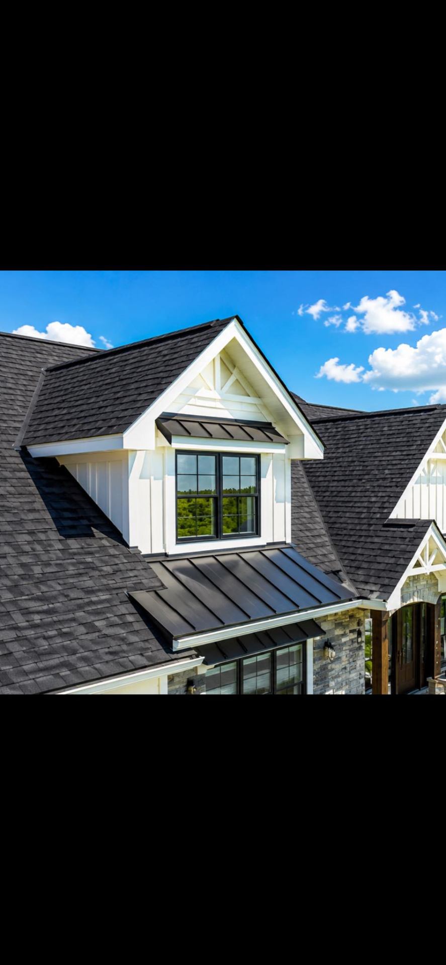 Quality shingle roof installation on a custom home
